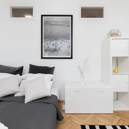 Apartment Studio With Balcony 300m To The Beach By Renters Zoppot