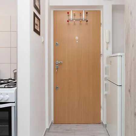 Apartment Studio With Balcony 300m To The Beach By Renters *